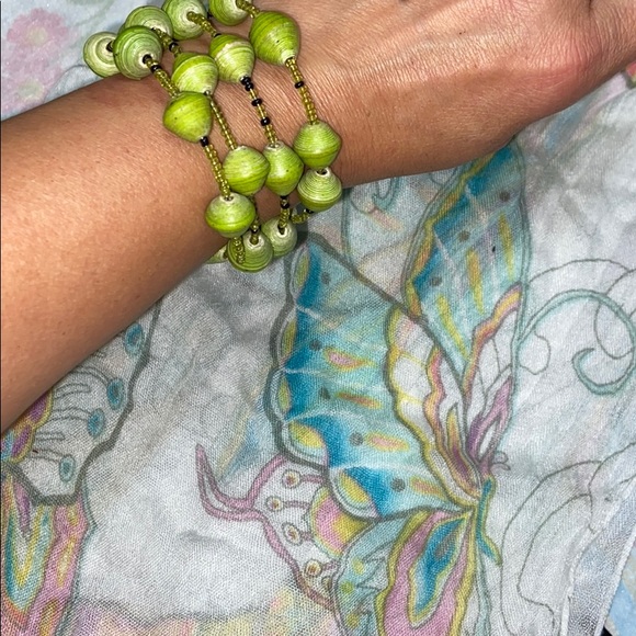 ✨Beautiful wrap bracele, made strudy & I bk I've that the. Reds are wooden, OSFA - Picture 1 of 2